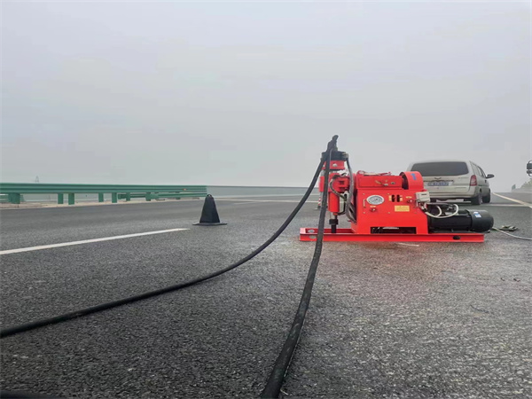 琼中马路路基路面开裂下沉注浆加固灌浆